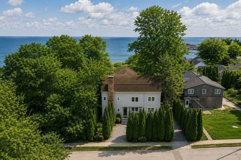 Luxury 8BR Winter Wonderland • Sleeps 22 • Indoor Fireplaces & Ocean Views - Image 1