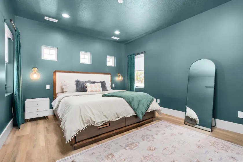 New Mountain Retreat with Hot Tub & Putting Green - Image 1