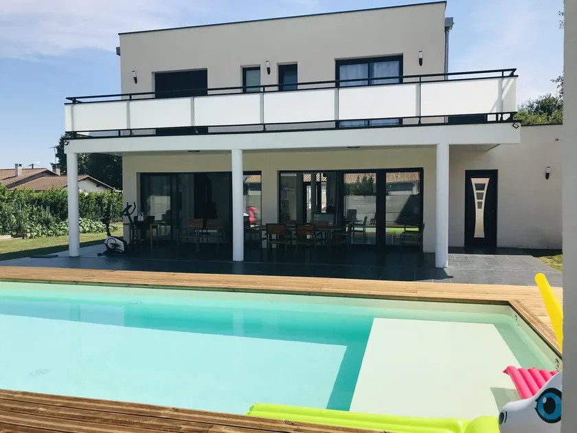 VILLA MEDOC CONTEMPORÁNEA - Image 1