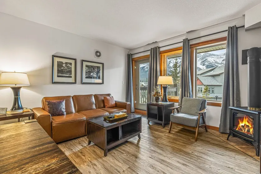 Side-by-Side Canmore Condos for 12🧡4 Bdrm/4Bath--Spectacular View☀️Pool/Hot Tub - Image 1