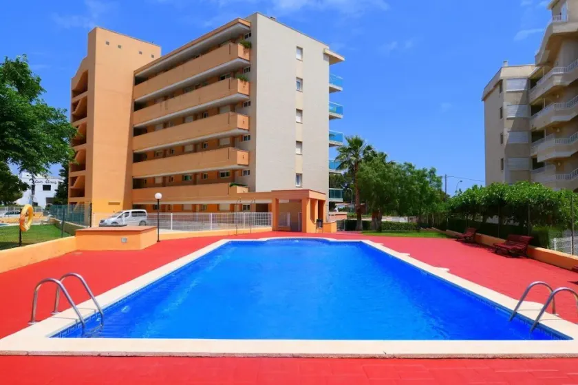Family apartment in Salou with large pool - Image 1
