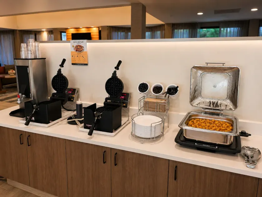 Comfort Inn & Suites Eden Prairie - Minneapolis Southwest - Image 1