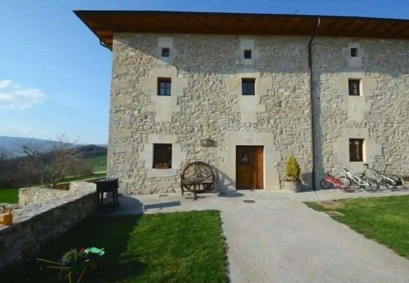 Leciaga Rural Cottage för 14 personer - Image 1