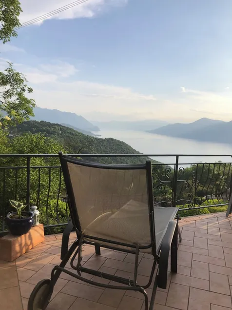 Holiday home with 55sqm - on Lake Maggiore with a wonderful view - Image 1