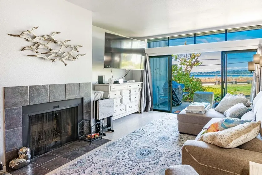 Water Front, beach access,  indoor  pool,  BBQ , JL103 - Image 1