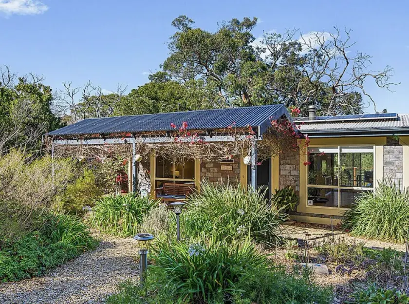 Serenity @ Silverton - Pet Friendly with Fireplace (Araluen) - Image 1