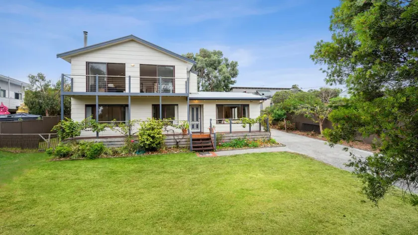 Beach lovers' paradise, this family vacation property is close to three fabulous beaches, boasts two - Image 1
