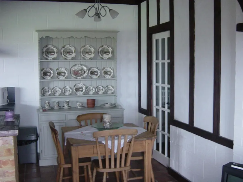 Lovely Views, Walking, Fishing, Close to Rye and a Short Drive to Camber Sands - Image 1