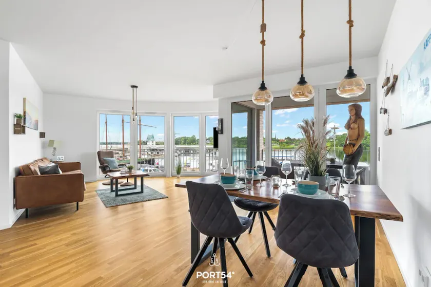 Brückenblick - Exceptional Harbor View, Balcony, 2 Bedrooms - Image 1