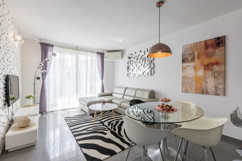 Amasing brand new apartment-5 min walk from Bacvice beach - Image 1