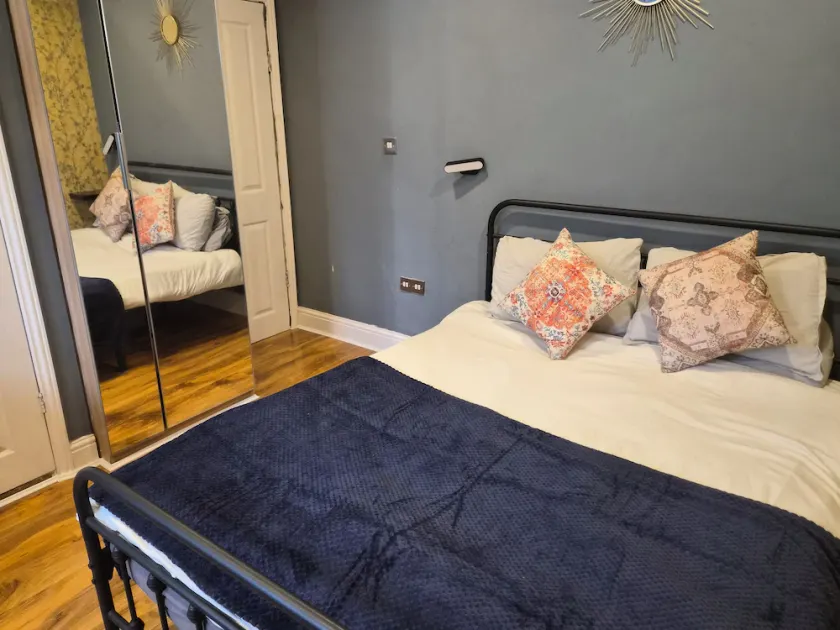 Modern apartment in London, 2 min walk to tube, near Stratford - Image 1