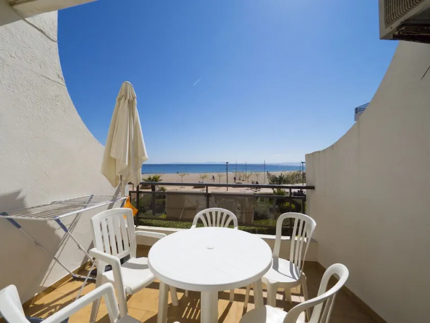 Erstaunliche Wohnung direkt am Meer in Roses Inmosantos Oasis D4 - Image 1