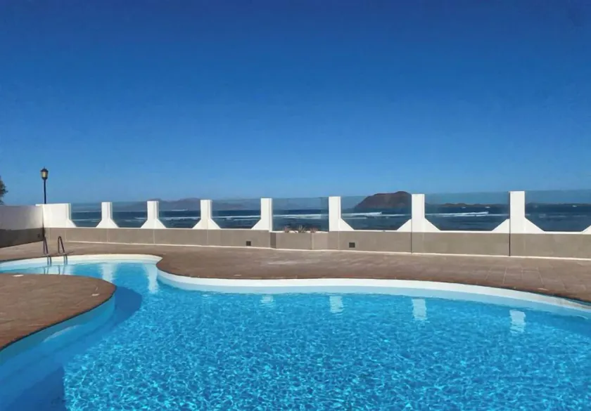 NOUVEAU!! Maison sur le toit privée et piscine gratuite, à 50 pas de la plage \"Rocky Point - Image 1