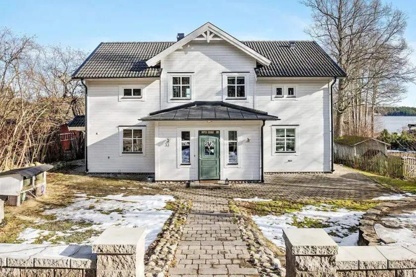Lovely modern two-story villa in the heart of the Stockholm archipelago - Image 1