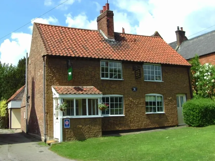 White Horse Cottage - Sherwood Forest, Nottinghamshire - Image 1