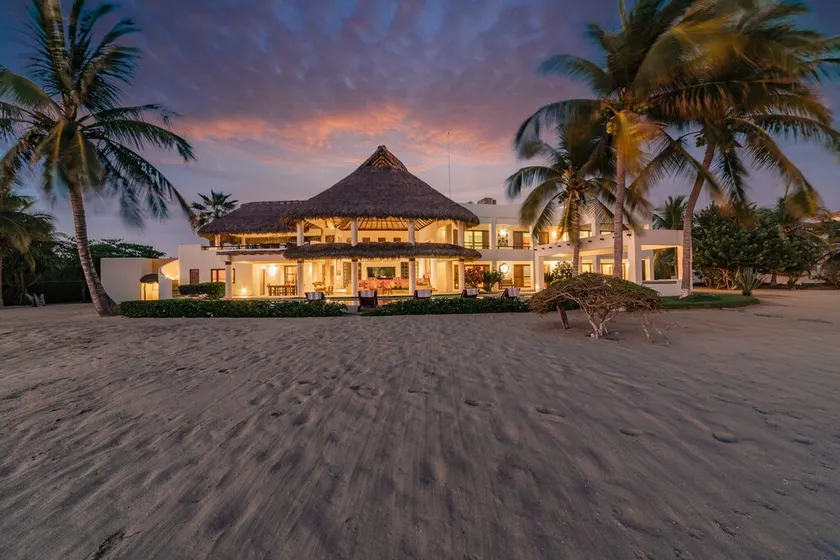 Beachfront Open-Air Oasis - Image 1
