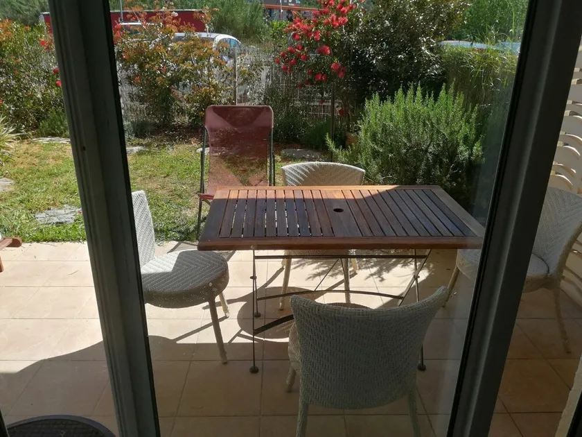 Charming T2 with terrace and small garden - Image 1