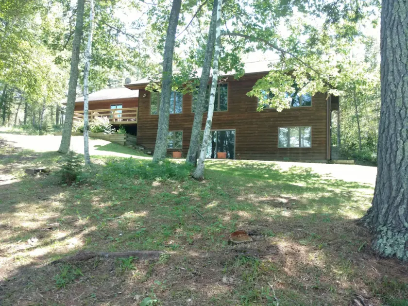 Rummelig året rundt 3 soveværelser Lakehome på Wabedo Lake, Longville, MN, 8 sovepladser - Image 1