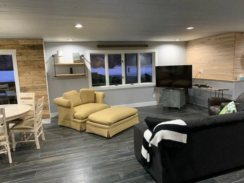 Gorgeous Lower Level Apartment Retreat - Image 1