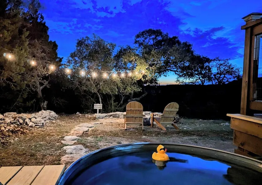 Malerisk Tiny House Bed & Breakfast med smuk udsigt over Texas Hill! - Image 1