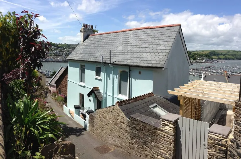 Chapel House - Stunning River Views - Balcony - Parking included - Image 1