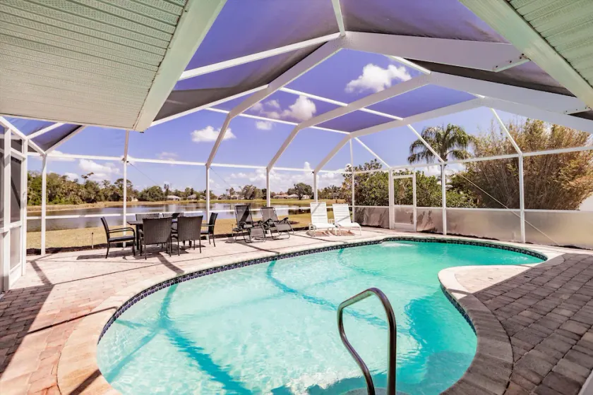 The Sunset Lake House/heated pool/pool table / 4 bed / 2 bath - Image 1