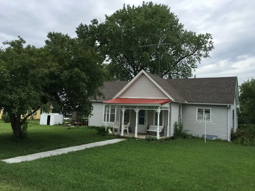Doc's Hideaway, a Pet Friendly Home Near Manhattan - Image 1