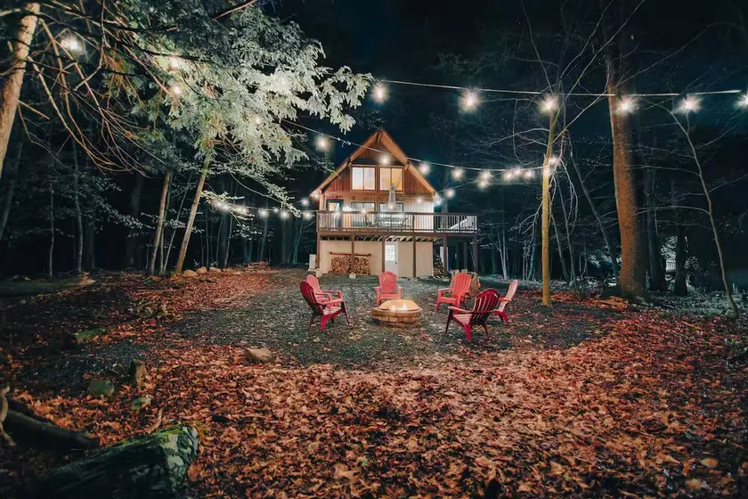 Cozy Poconos Getaway with Firepit, Beach & Lake Access. Minutes to the beach - Image 1
