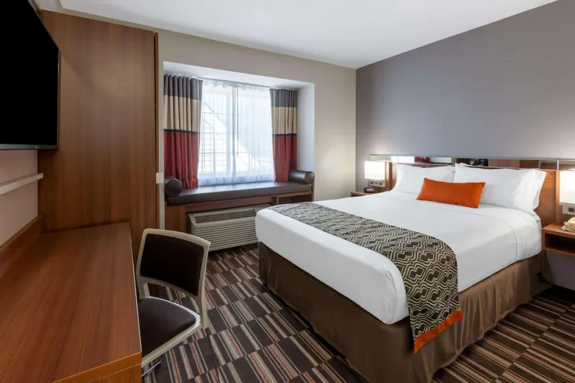 Americas Best Value Inn And Suites Sunbury/delaware - Image 1
