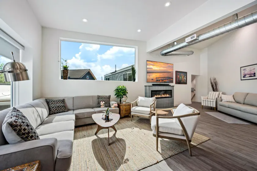 The Loft – Pet-Friendly Egg Harbor Rental - Image 1