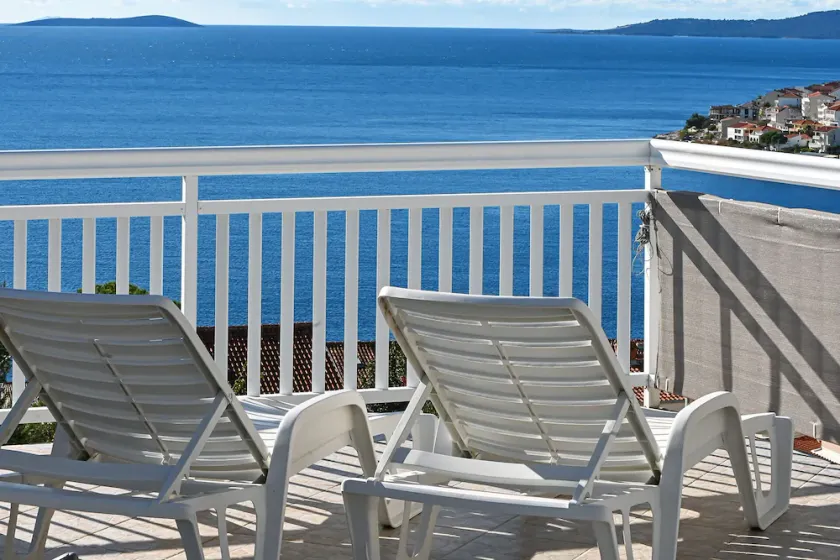 TIA 1 with one bedroom and sea view, in Okrug Gornji - Image 1