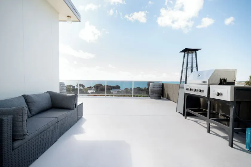 Idyllic Weymouth Retreat with Ocean Views - Image 1