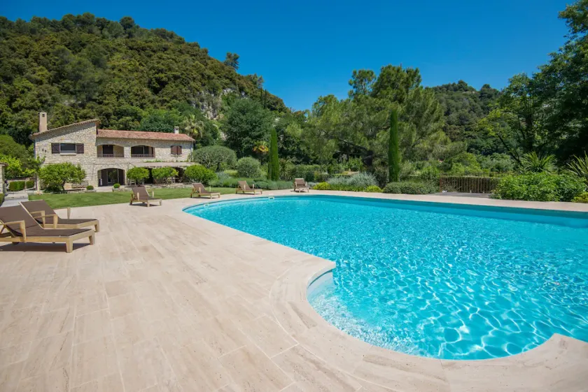 Big pool (19m) - large beds - noiseless AIRCON- fast internet-BBQ  - EV charger - Image 1