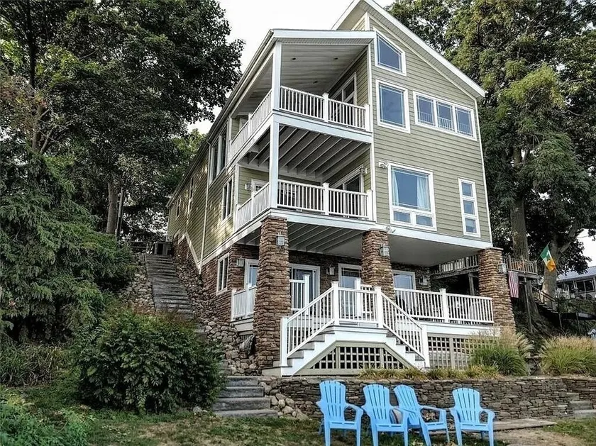 Stunning Lakefront Family Friendly getaway - Image 1
