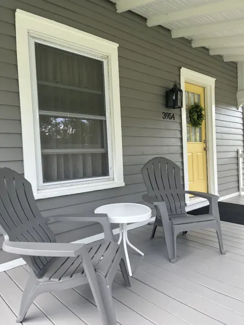 Wine, Dine & Unwind: Your Keuka Lake Getaway! - Image 1