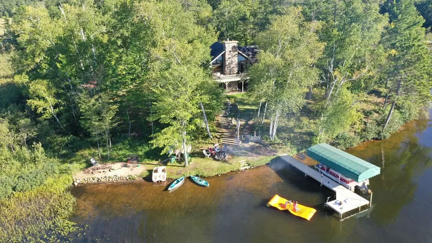 Fantastisk 180 graders utsikt från Gresham Retreat 520 ft av privat sjö - Image 1