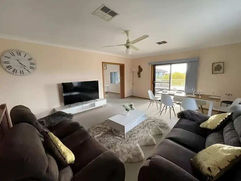 Cheerful beach house at redhead beach - Image 1