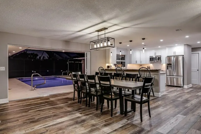 Manatee Key- Heated Pool/Dock/Close to Beach - Image 1