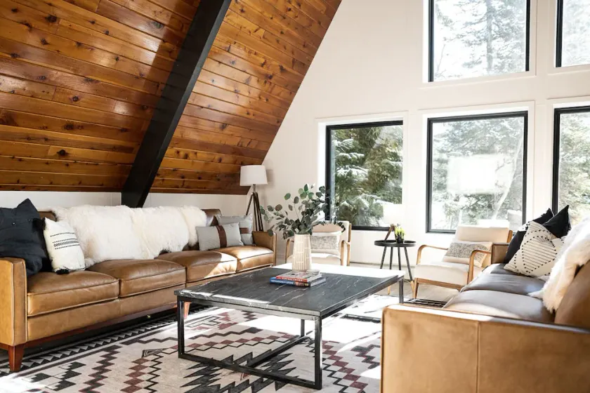 Massive A-Frame lodge w/ hot tub & sauna,  sleeps 24, minutes to 2 ski resorts - Image 1