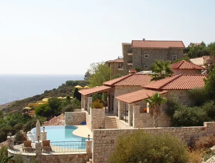 Attractive villa with a large pool and private sea access - stunning view - Image 1
