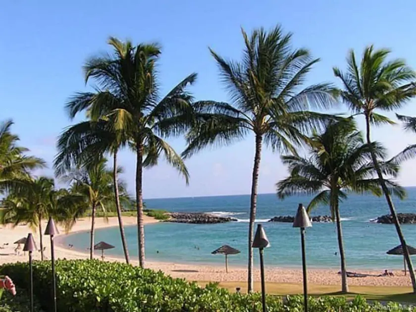 Ko'Olina Oasis: Lagoon, Pool & Resort Living - Image 1