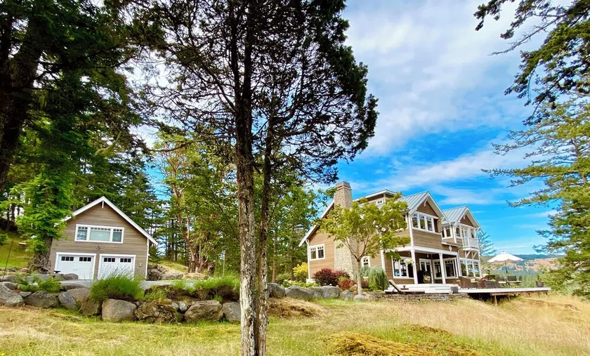 Madrona Suite - Summer on Orcas Island- rest where sea meets stillness - Image 1