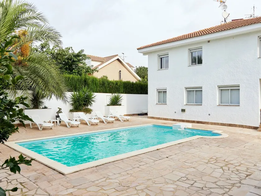 Villa \"Naizan\" avec piscine privée, 3 terrasses et Wi-Fi - Image 1