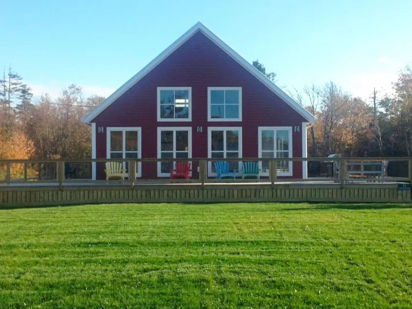 Four Bedroom Cottage Within Walking Distance To Thunder Cove Beach - Image 1