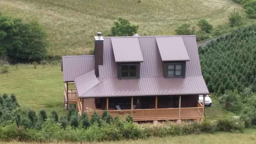 A Unique Mountain Cottage On A Farm With Great Fishing, Trails And Parks Nearby - Image 1