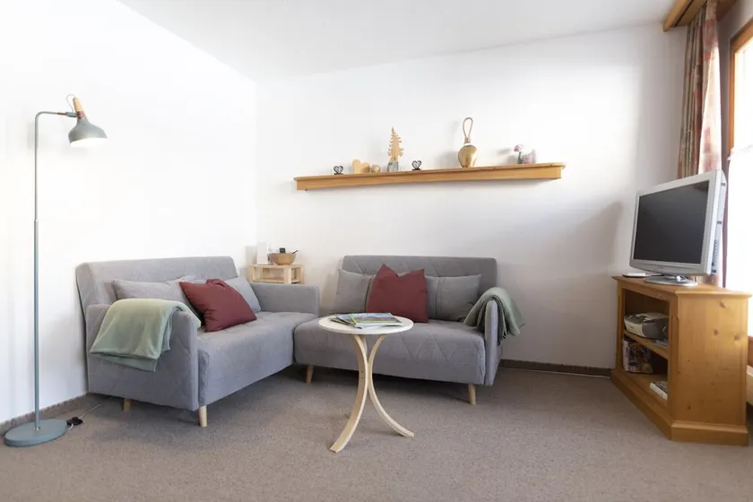 Chasa Grusaida: Charming, cosy 2-room flat with balcony near the golf course - Image 1