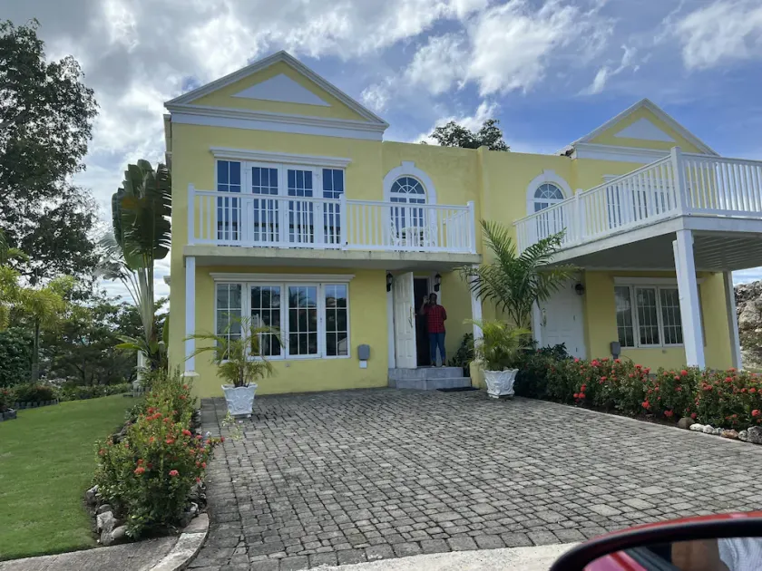 Maison de ville neuve et privée de luxe en front de mer / bord de mer à Negril, en Jamaïque - Image 1