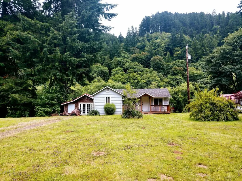 Vintage River Cabin on the Siuslaw River - Image 1
