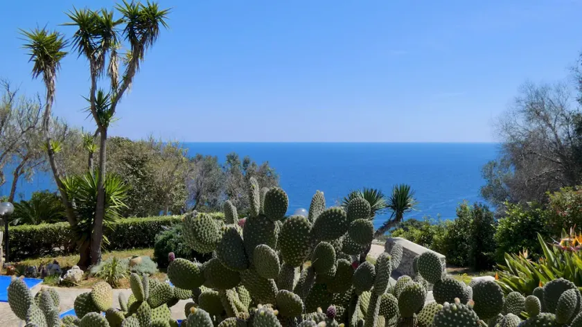 Villa Resta - Ampio Giardino e Splendida Vista Mare Panoramica - Image 1