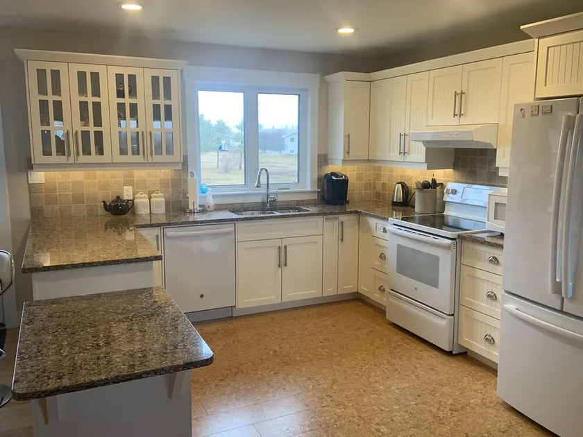 Sandbar Secrets Country Home PEI Peaceful setting 15 Minutes from Charlottetown - Image 1